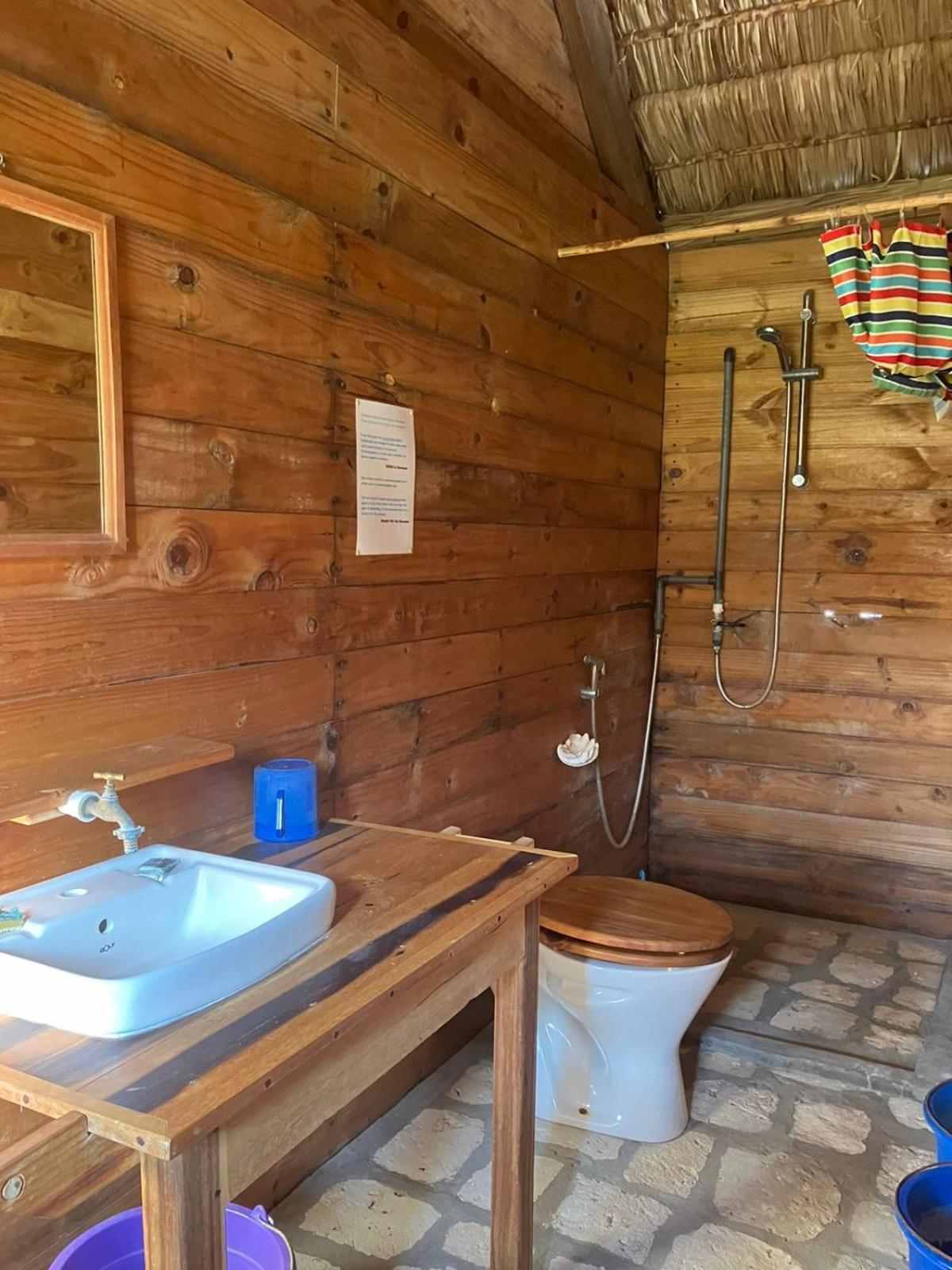 Vazaha Vezo Bed and Breakfast Andavadoaka Εξωτερικό φωτογραφία